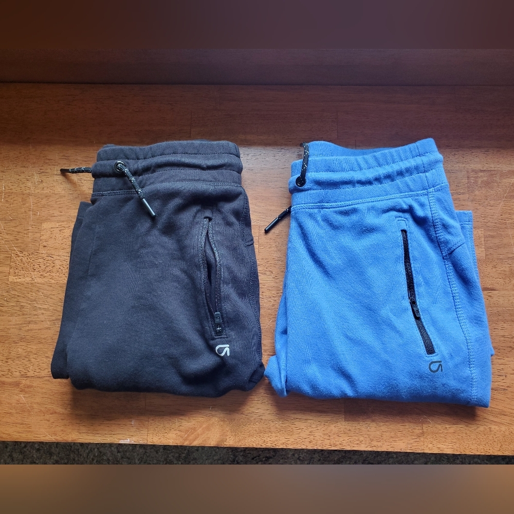 Two Pairs GAP Boys Shorts XXL